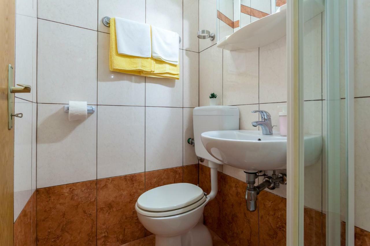 Apartment Nonna Krk Town Luaran gambar