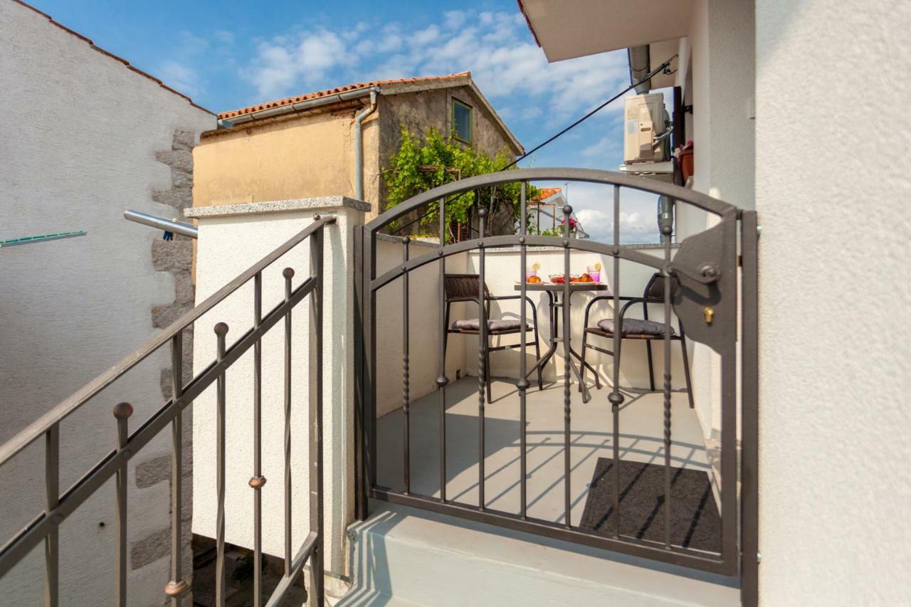Apartment Nonna Krk Town Luaran gambar