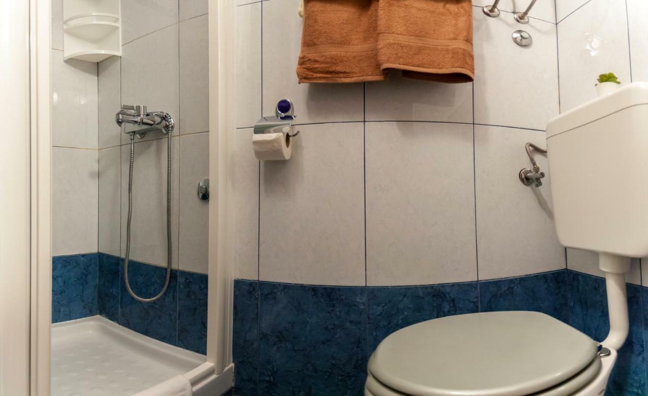 Apartment Nonna Krk Town Luaran gambar