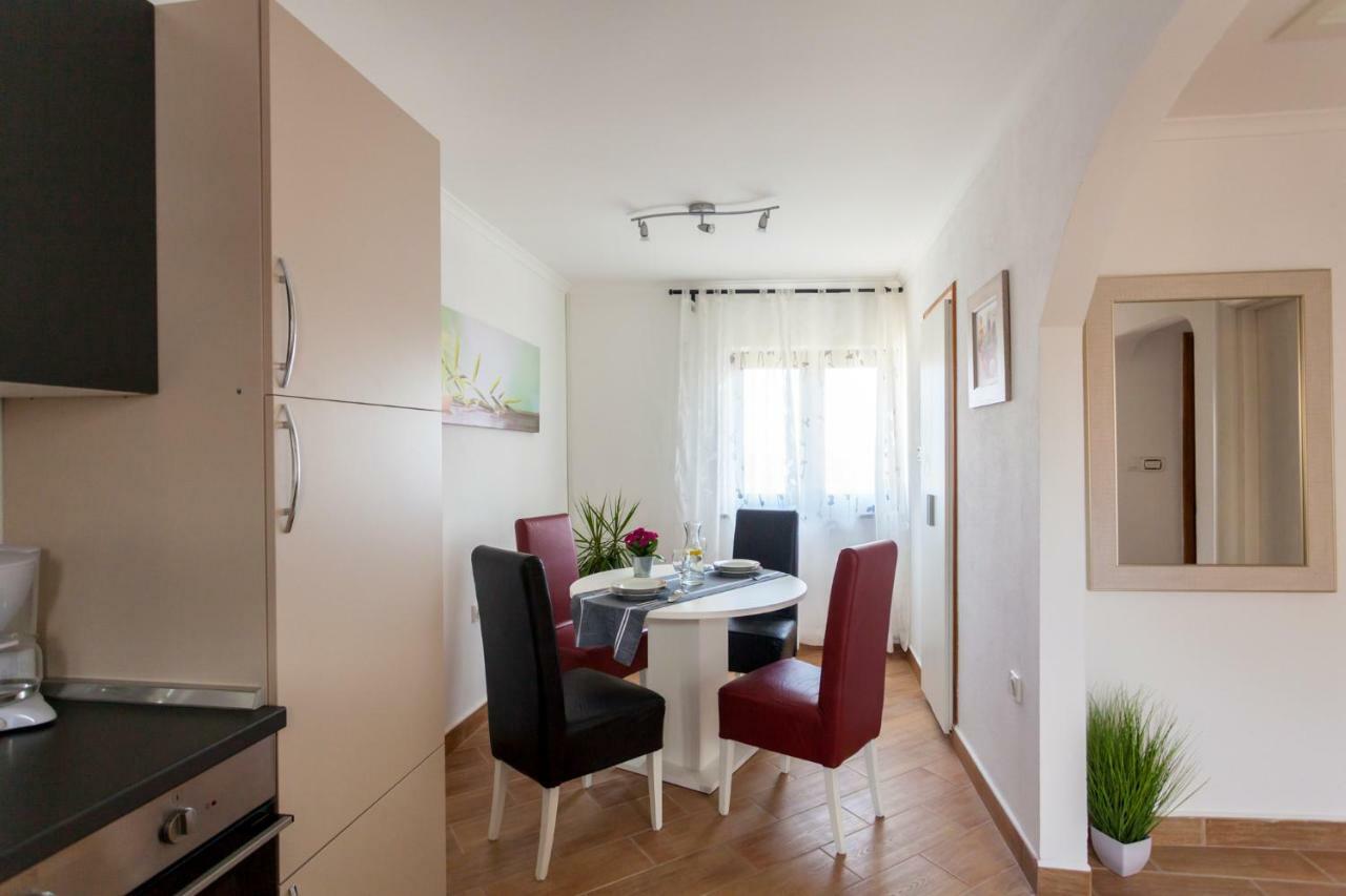 Apartment Nonna Krk Town Luaran gambar