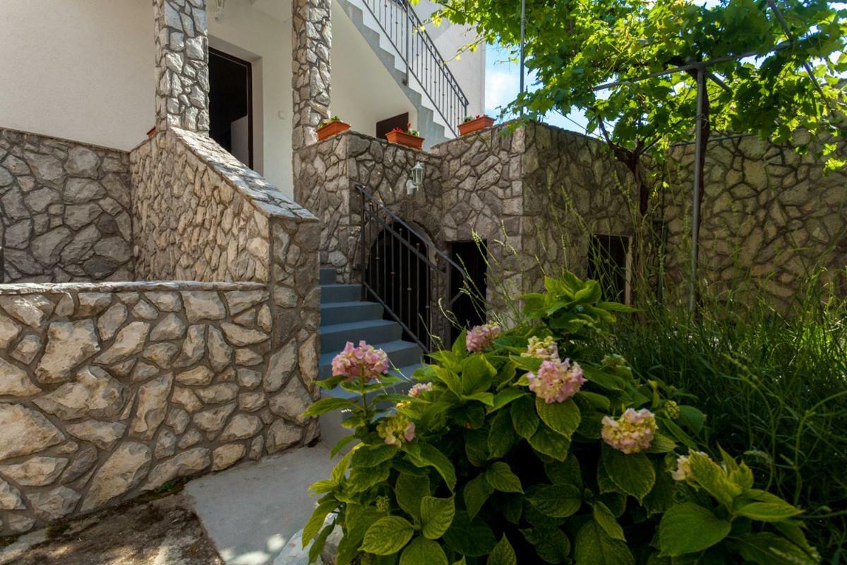 Apartment Nonna Krk Town Luaran gambar